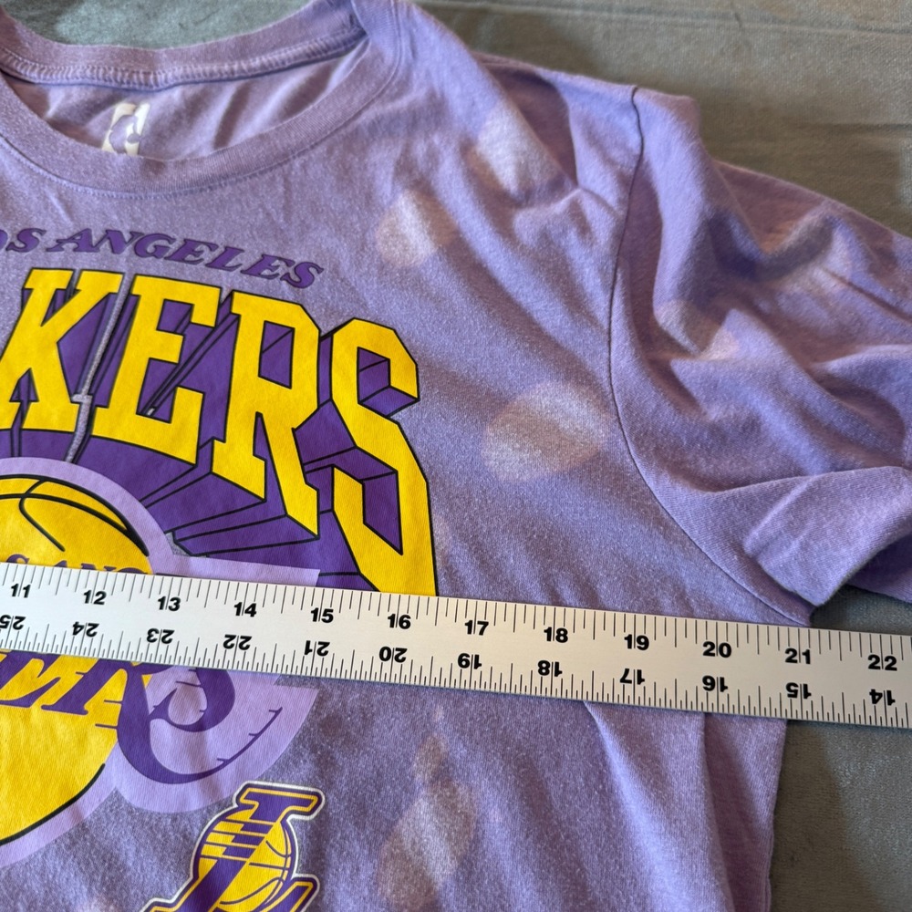 NBA Womens Lakers Cropped T-Shirt L Purple Bleach Wash Graphic Sporty Streetwear - Picture 4 of 6